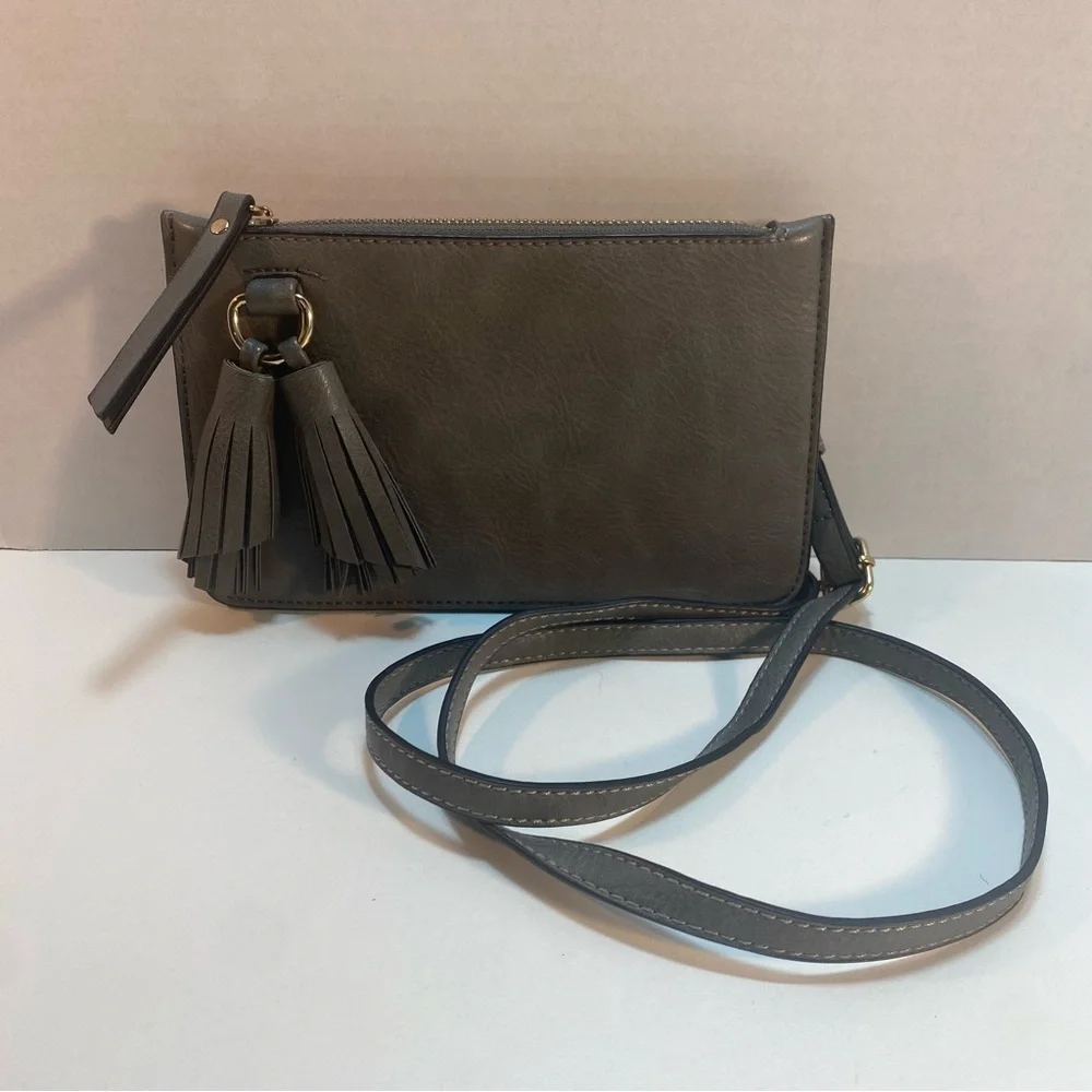 Melie Bianco Gray Faux Leather Convertible 3 Way Crossbody Wristlet‎ Purse Bag